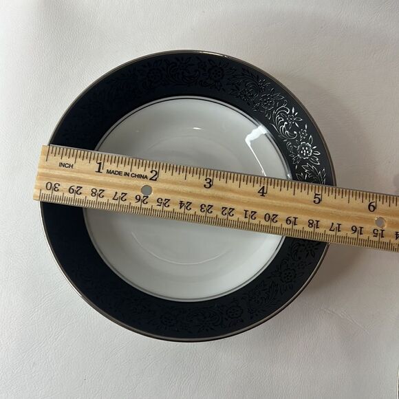 Noritake China 3 Piece Set Mirano, Japan Gray Floral Trim Silver White 6878 - Picture 5 of 6